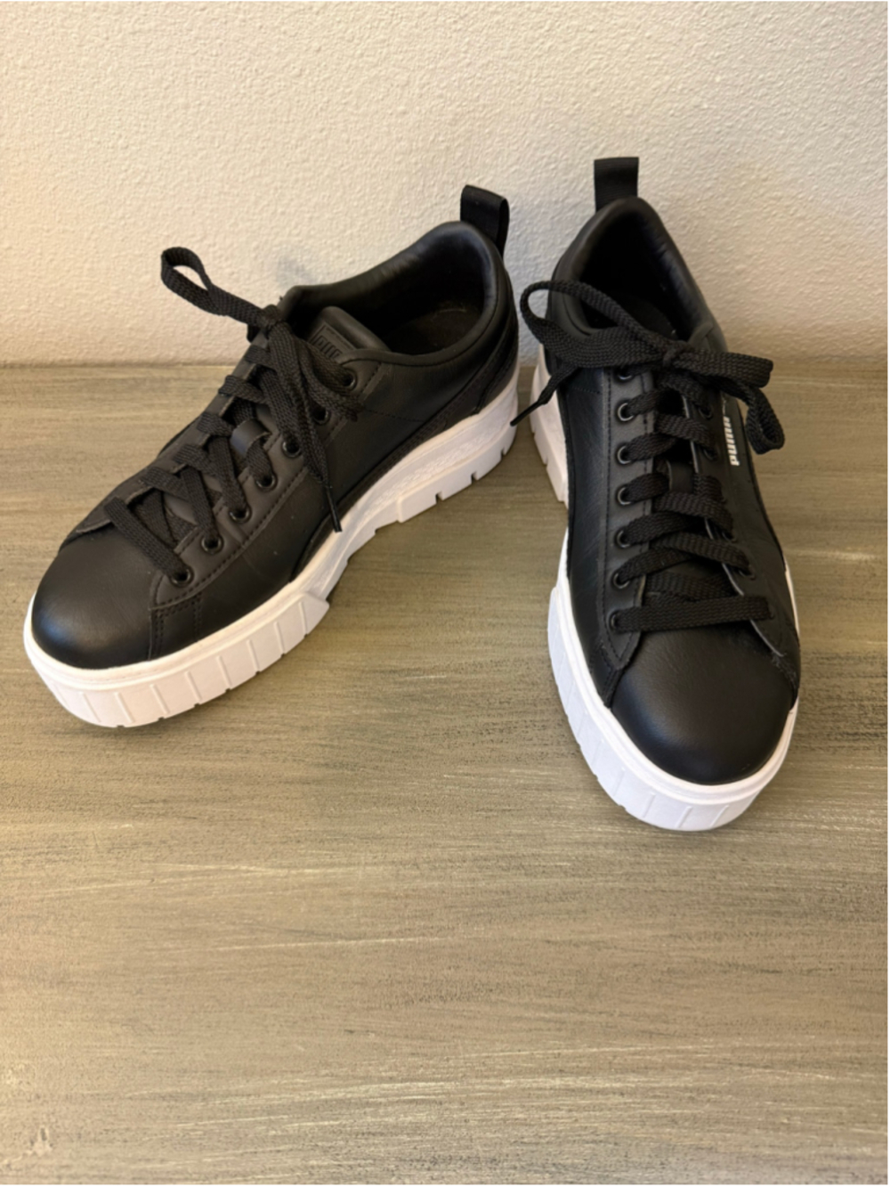 Puma Mayze Classic Black Leather Platform Chunky Sneakers Shoes Womens Size 9.5